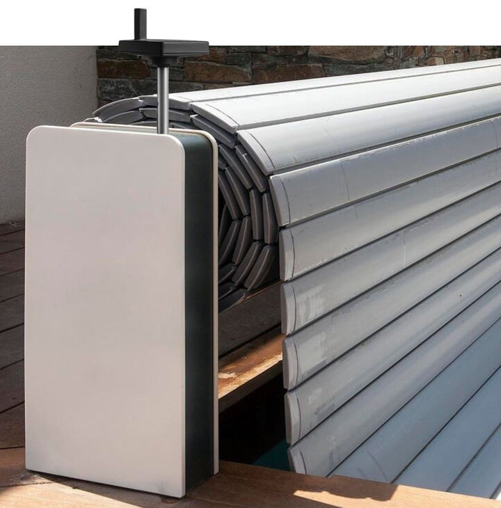 Lamelltrekk, manuelt med avtagbar sveiv og stativ. Standardstørrelser og spesialtilpasning