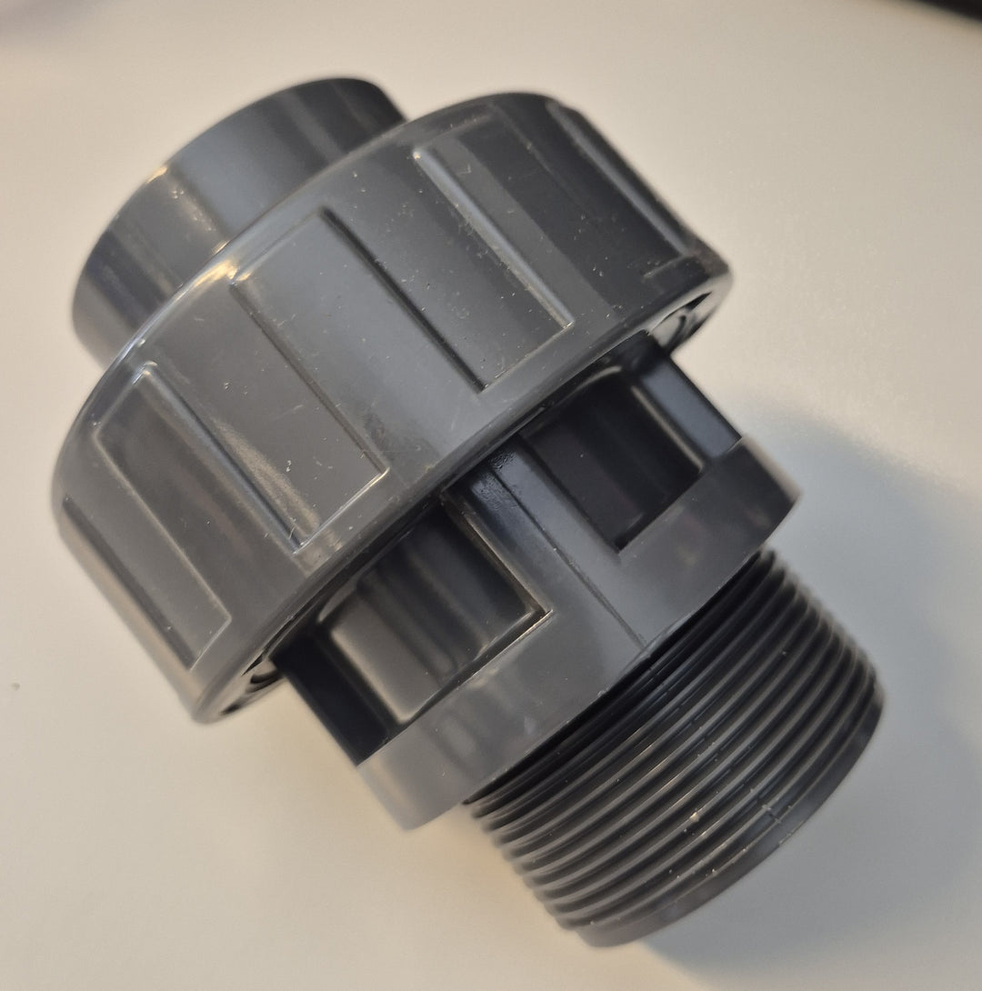 PVC-U tippunion med O-ring, limmuffe og utvendige gjenger.  Fra 50 mm - 90 mm