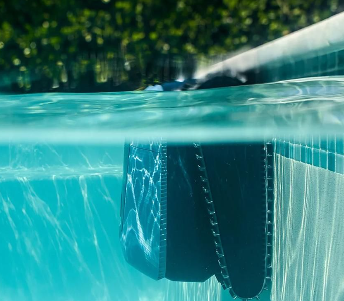 Dolphin EON Comfort– Trådløs poolrobot med intelligent rengjøring
